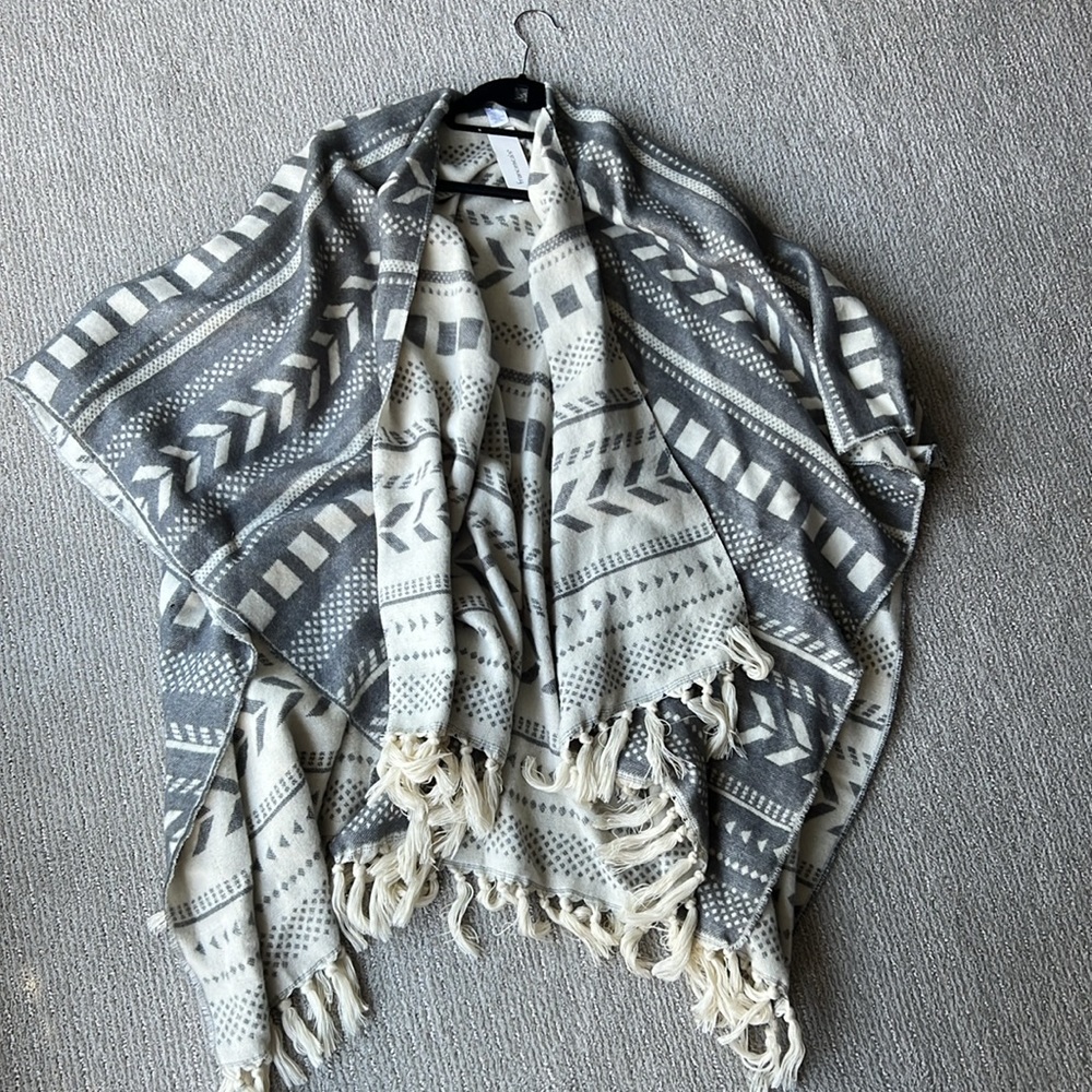 Reversible Aztec Shawl